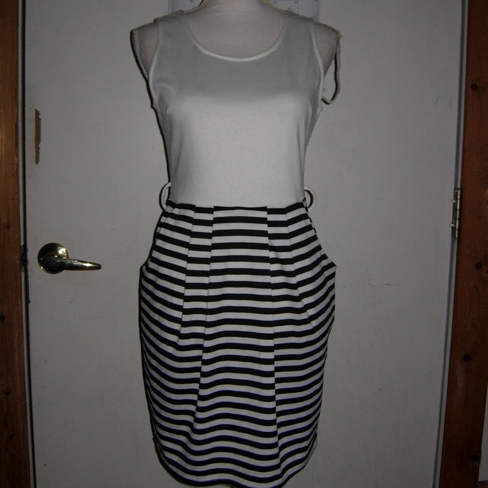Fashion Magazine Retro Dress L